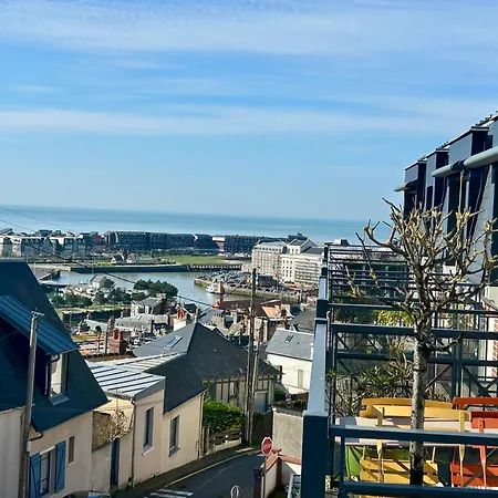 Le Clos Savignac 아파트
